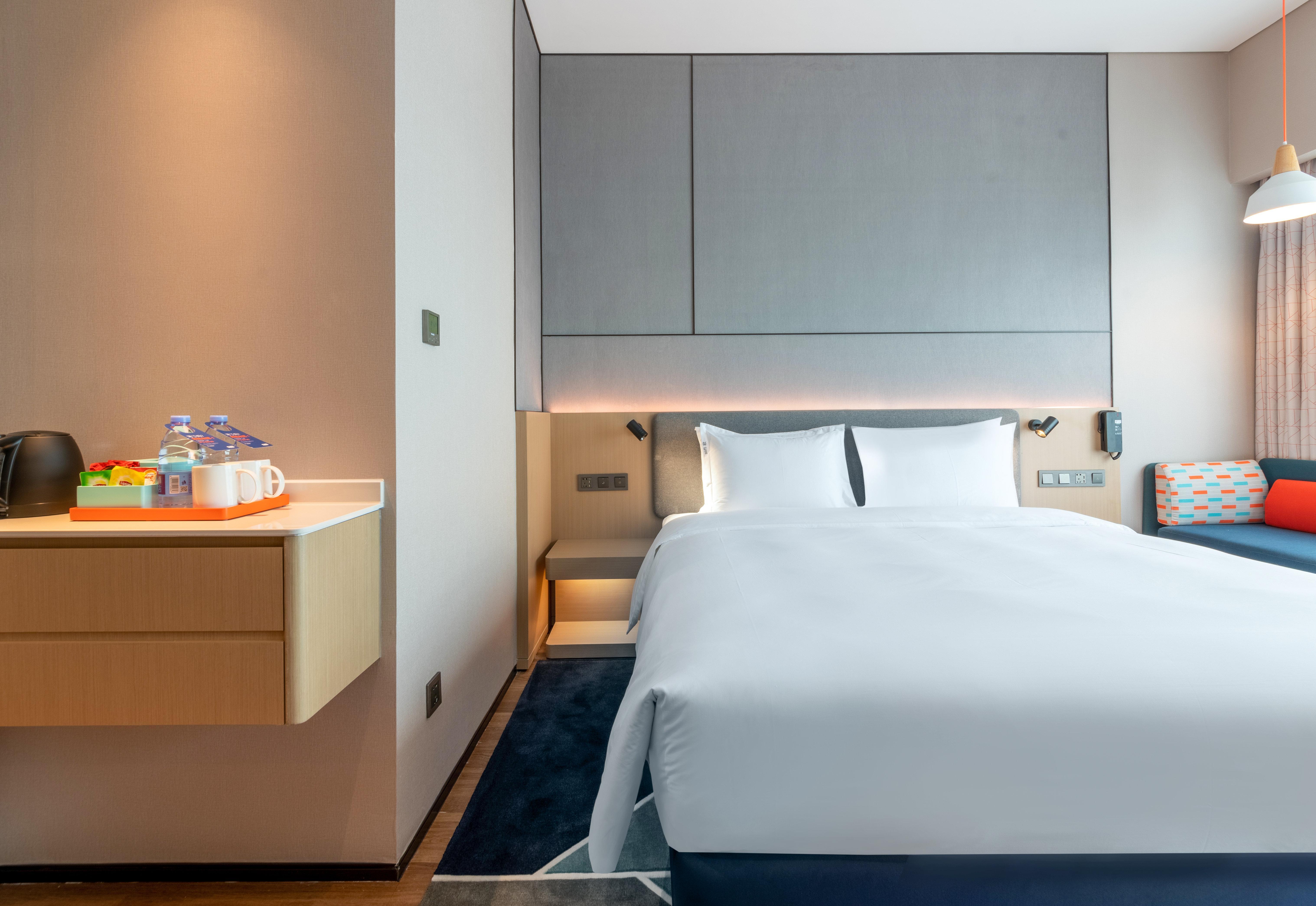 Holiday Inn Express Shenzhen Longhua By Ihg Екстериор снимка