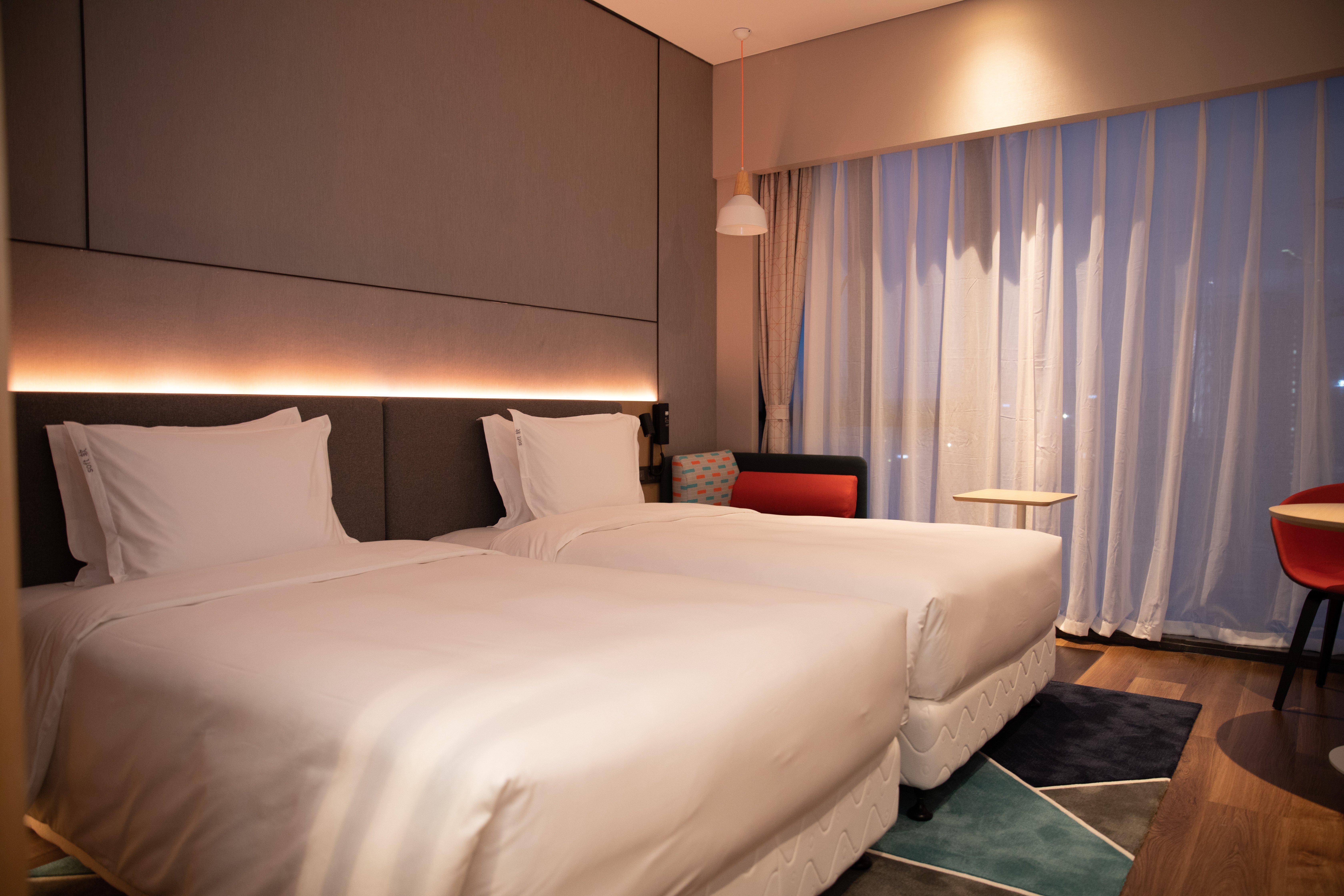 Holiday Inn Express Shenzhen Longhua By Ihg Екстериор снимка